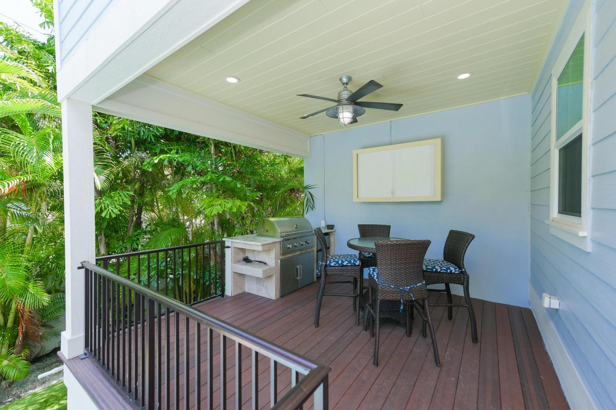 Seahorse Cottage Holmes Beach Exterior photo